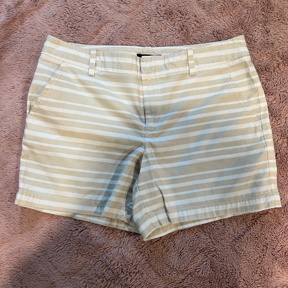 TOMMY HILFIGER size 8 tan and white striped shorts
